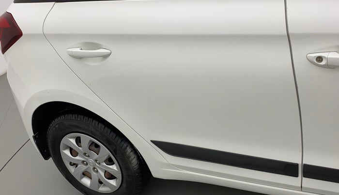 2016 Hyundai Elite i20 MAGNA 1.2, Petrol, Manual, 54,562 km, Right rear door - Paint has faded
