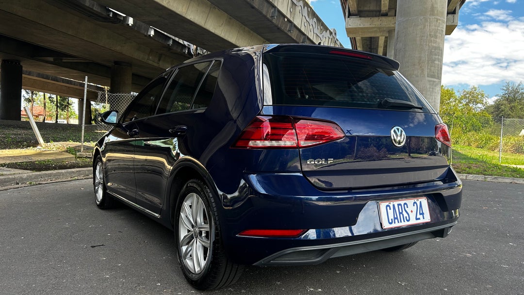 Left Back Diagonal (45- Degree) View