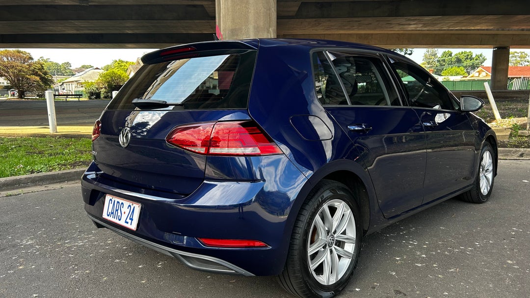 Right Back Diagonal (45- Degree) View