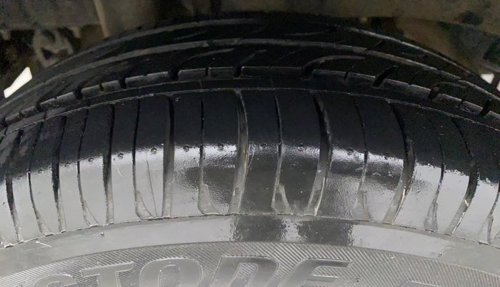 2018 Mahindra KUV 100 NXT K2+ P 6 STR, Petrol, Manual, 14,266 km, Right Rear Tyre Tread