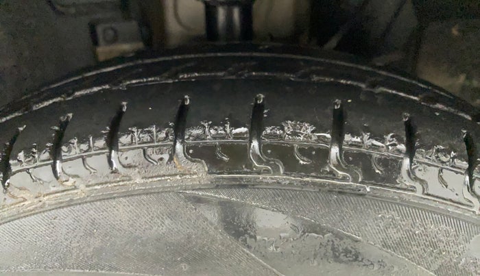 2019 Datsun Redi Go A, Petrol, Manual, 44,536 km, Left Front Tyre Tread