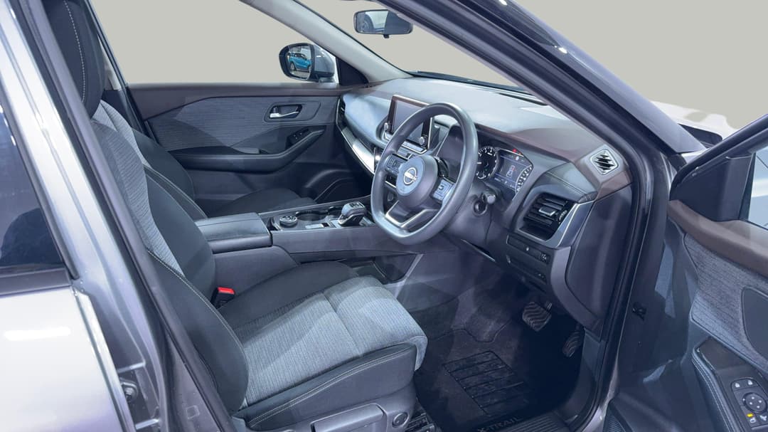 2024 Nissan X-trail St (4WD) 7 Seat, Automatic, 28804 km, Right Side Front Door Cabin View