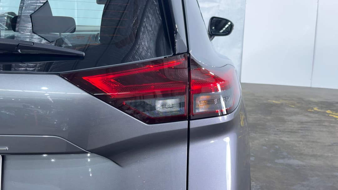 2024 Nissan X-trail St (4WD) 7 Seat, Automatic, 28804 km, Badge (Boot Right Side)