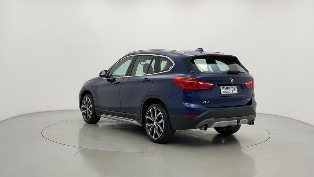 Left Back Diagonal (45- Degree) View