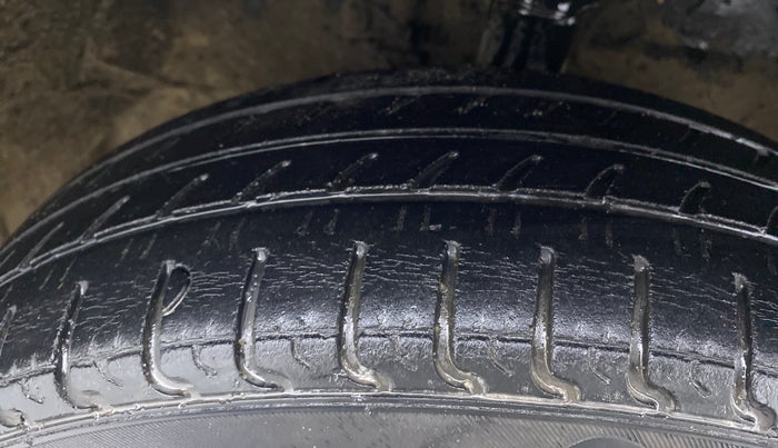 2018 Maruti Wagon R 1.0 VXI, Petrol, Manual, 35,801 km, Right Front Tyre Tread