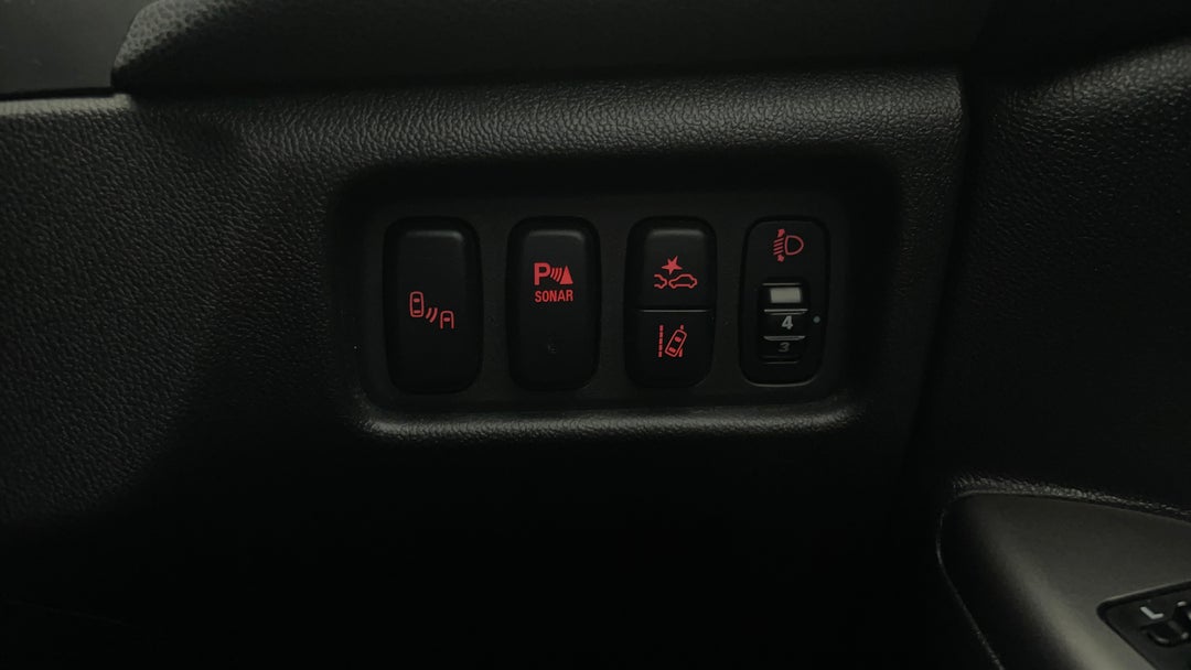 2020 Mitsubishi ASX Ls (2WD), Automatic, 40926 km, Utility Switches/Buttons