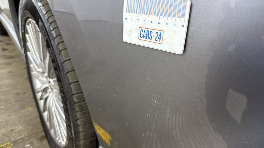 2020 Mitsubishi Outlander Phev Exceed 5 Seat (AWD), Automatic, 84513 km, Bumper Front Scratch