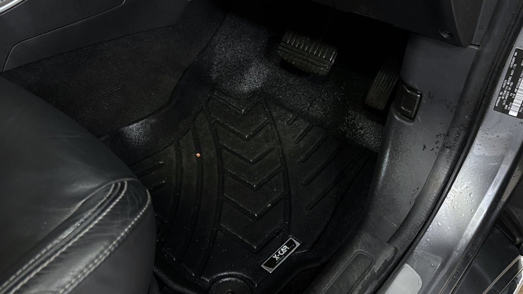 2020 Mitsubishi Outlander Phev Exceed 5 Seat (AWD), Automatic, 84513 km, Pedals and Footmat