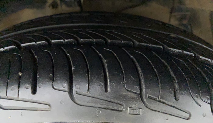 2019 Maruti Ciaz DELTA 1.5 SHVS MT PETROL, Petrol, Manual, 78,358 km, Right Front Tyre Tread