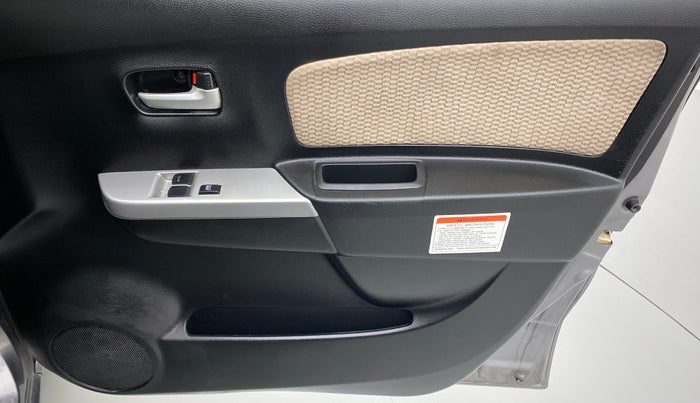 2017 Maruti Wagon R 1.0 LXI CNG, CNG, Manual, 74,124 km, Driver Side Door Panels Control