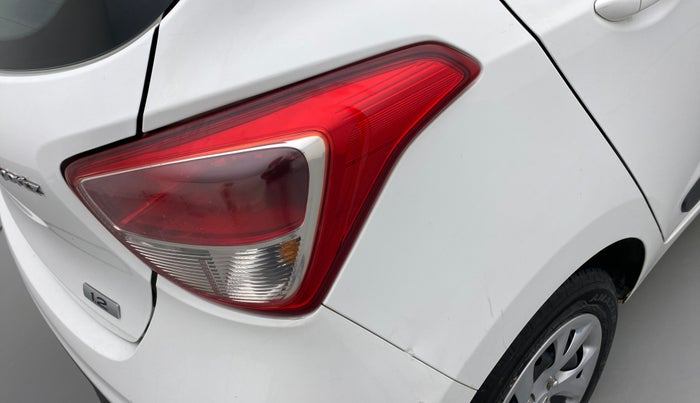 2019 Hyundai Grand i10 SPORTZ 1.2 KAPPA VTVT, CNG, Manual, 79,603 km, Right tail light - Minor scratches