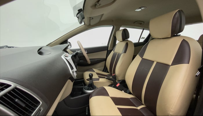 2013 Hyundai i20 MAGNA (O) 1.2, Petrol, Manual, 56,299 km, Right Side Front Door Cabin