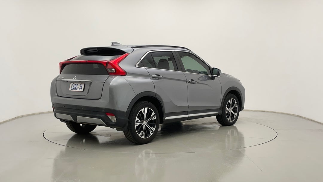 Right Back Diagonal (45- Degree) View