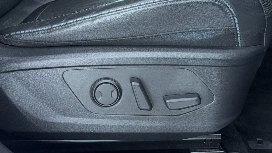 2022 Hyundai Tucson Elite (AWD), Automatic, 46309 km, Drivers Side Adjustment Panel