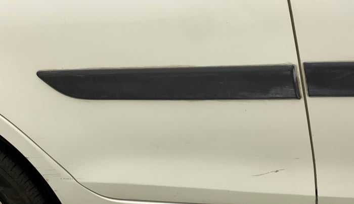 2012 Maruti Swift VXI, Petrol, Manual, 90,662 km, Right rear door - Minor scratches