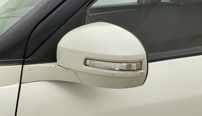 2012 Maruti Swift VXI, Petrol, Manual, 90,662 km, Left rear-view mirror - Indicator light has minor damage