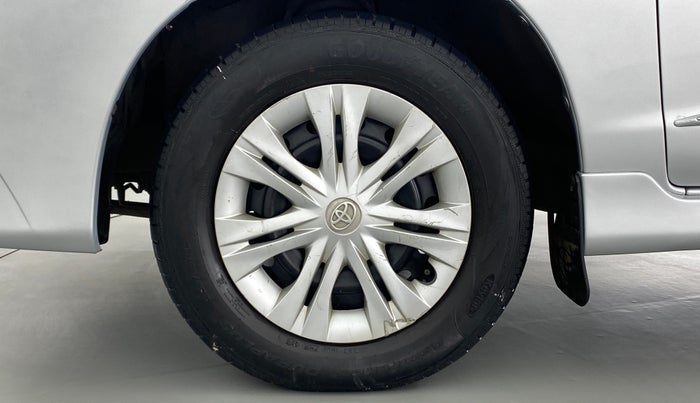 2014 Toyota Innova 2.5 GX 8 STR BS IV, Diesel, Manual, 98,625 km, Left Front Wheel