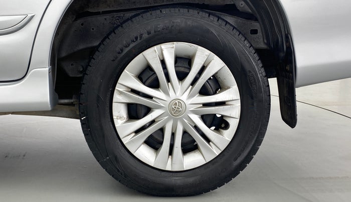 2014 Toyota Innova 2.5 GX 8 STR BS IV, Diesel, Manual, 98,625 km, Left Rear Wheel