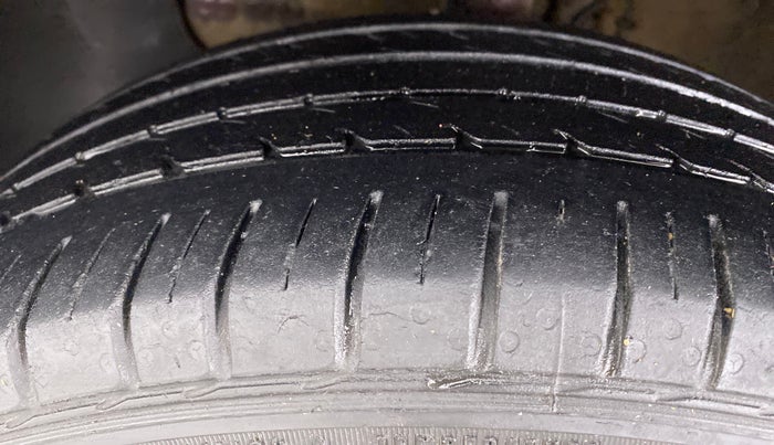 2019 Hyundai Elite i20 ASTA 1.2 (O), Petrol, Manual, 38,670 km, Left Front Tyre Tread