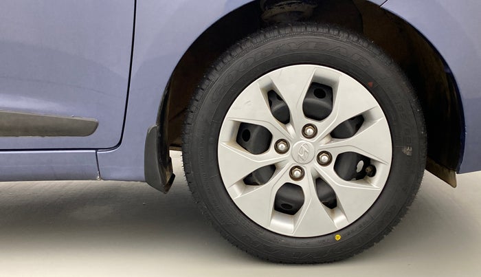 2015 Hyundai Xcent S 1.2, Petrol, Manual, 34,082 km, Right Front Wheel