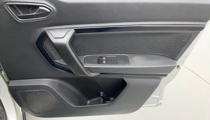 2021 Renault Kiger RXE MT, Petrol, Manual, 27,797 km, Driver Side Door Panels Control