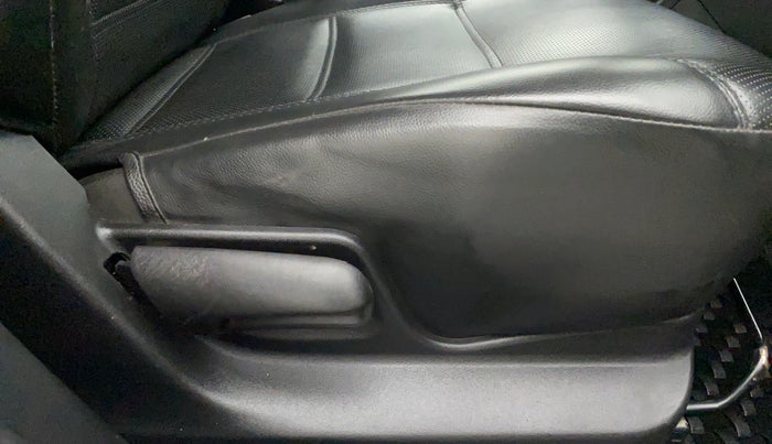 2015 Maruti Swift VXI, Petrol, Manual, 45,033 km, Driver Side Adjustment Panel