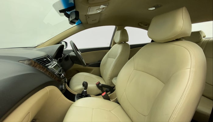 2012 Hyundai Verna FLUIDIC 1.6 VTVT SX, Petrol, Manual, 74,302 km, Right Side Front Door Cabin