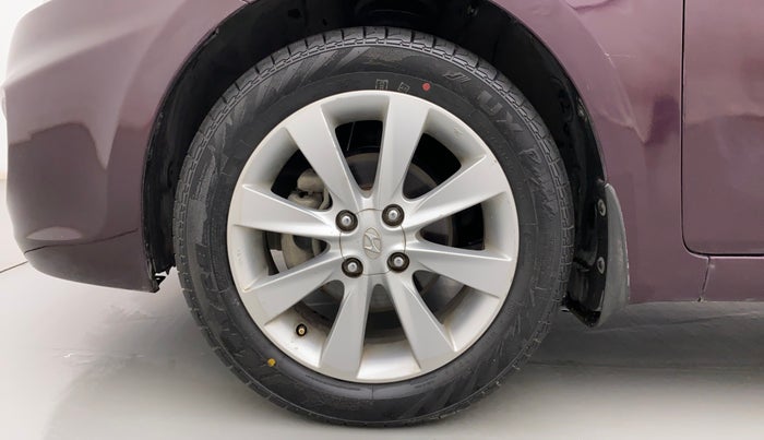 2012 Hyundai Verna FLUIDIC 1.6 VTVT SX, Petrol, Manual, 74,302 km, Left Front Wheel