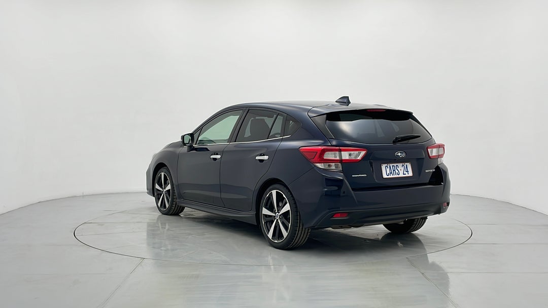 Left Back Diagonal (45- Degree) View