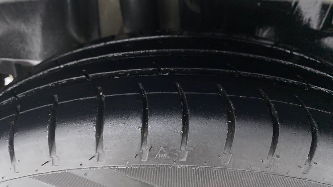 Right Rear Tyre Tread
