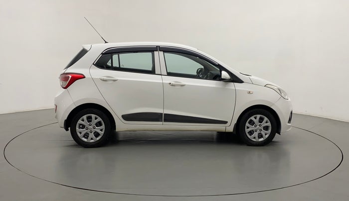 2016 Hyundai Grand i10 MAGNA AT 1.2 KAPPA VTVT, Petrol, Automatic, 48,285 km, Right Side