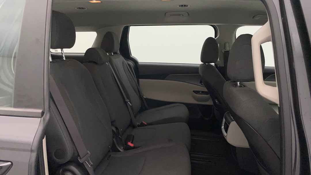 2023 Kia Carnival S, Automatic, 51246 km, Right Side Rear Door Cabin View