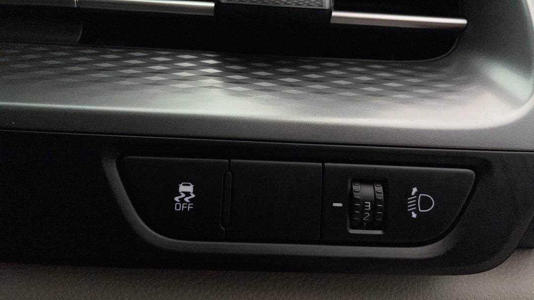 2023 Kia Carnival S, Automatic, 51246 km, Utility Switches/Buttons