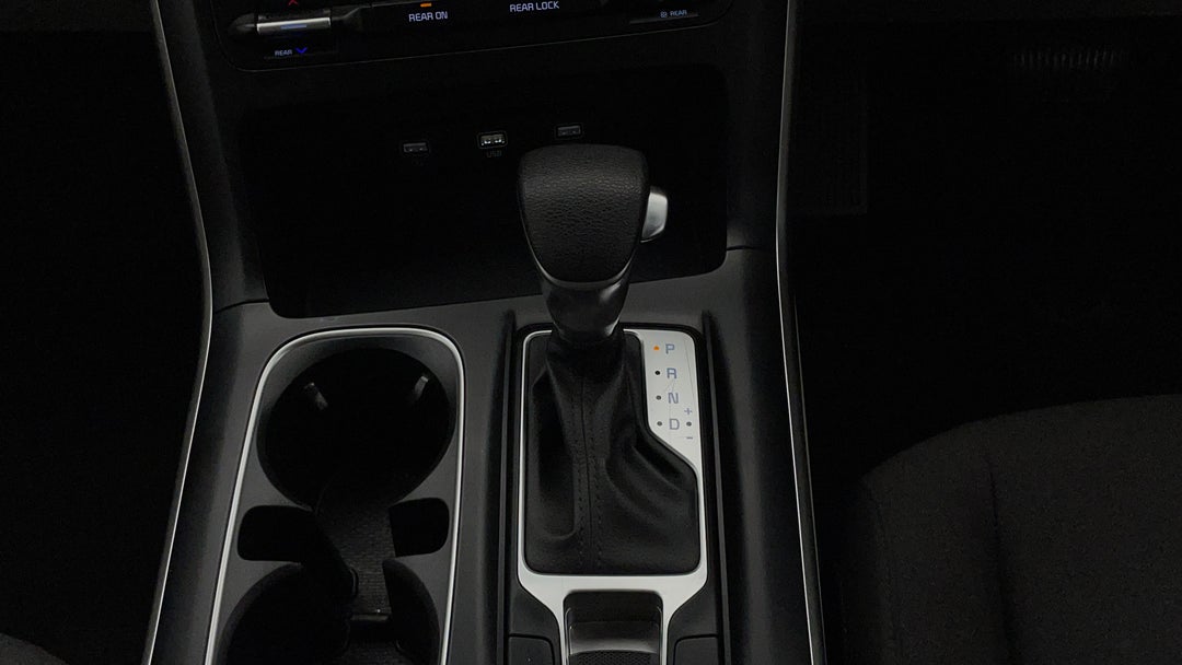 2023 Kia Carnival S, Automatic, 51246 km, Gear Lever 