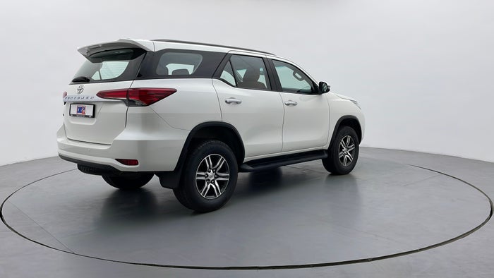 TOYOTA FORTUNER-Right Back Diagonal (45- Degree) View