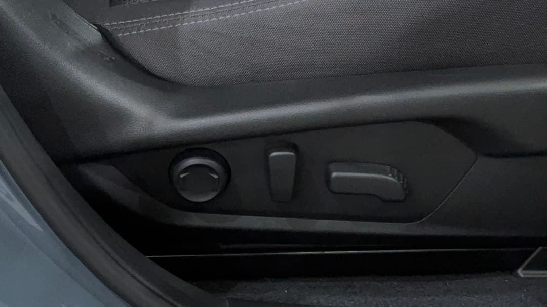 2023 Subaru Crosstrek AWD 2.0r, Automatic, 78015 km, Drivers Side Adjustment Panel