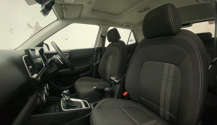 2021 Hyundai VENUE SX PLUS 1.0 TURBO DCT, Petrol, Automatic, 28,948 km, Right Side Front Door Cabin