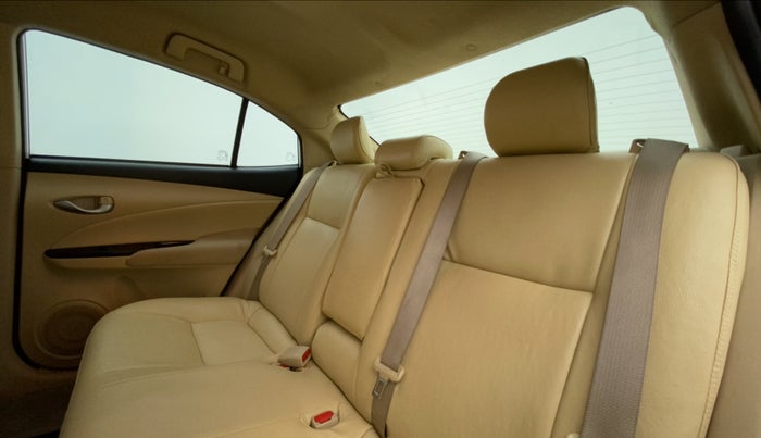 2018 Toyota YARIS G CVT, Petrol, Automatic, 33,425 km, Right Side Rear Door Cabin