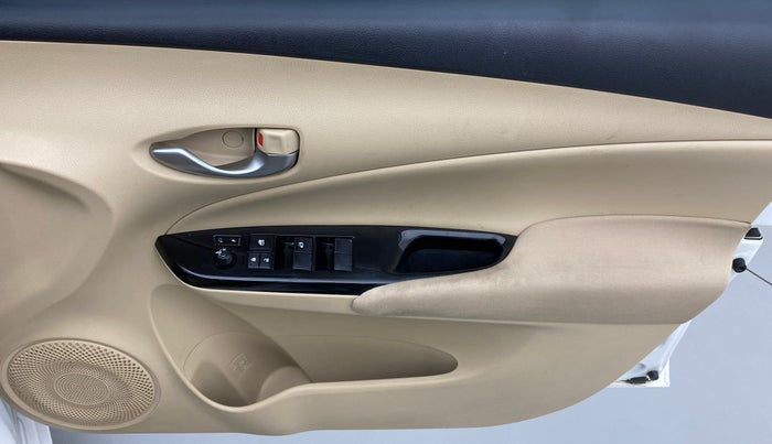 2018 Toyota YARIS G CVT, Petrol, Automatic, 33,425 km, Driver Side Door Panels Control
