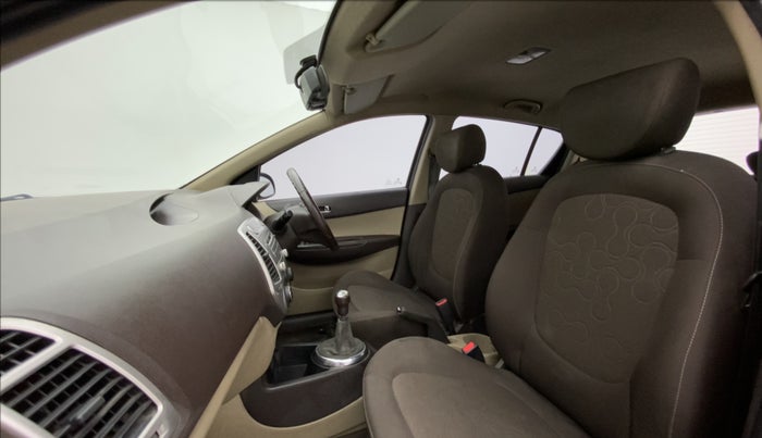 2010 Hyundai i20 SPORTZ 1.2, Petrol, Manual, 49,929 km, Right Side Front Door Cabin