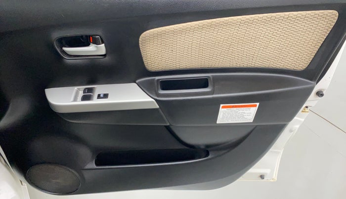 2018 Maruti Wagon R 1.0 LXI CNG, CNG, Manual, 55,775 km, Driver Side Door Panels Control