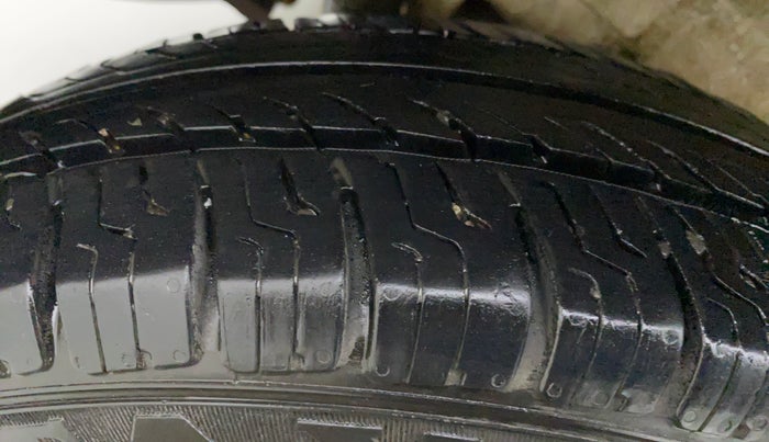 2018 Maruti Wagon R 1.0 LXI CNG, CNG, Manual, 55,775 km, Right Rear Tyre Tread