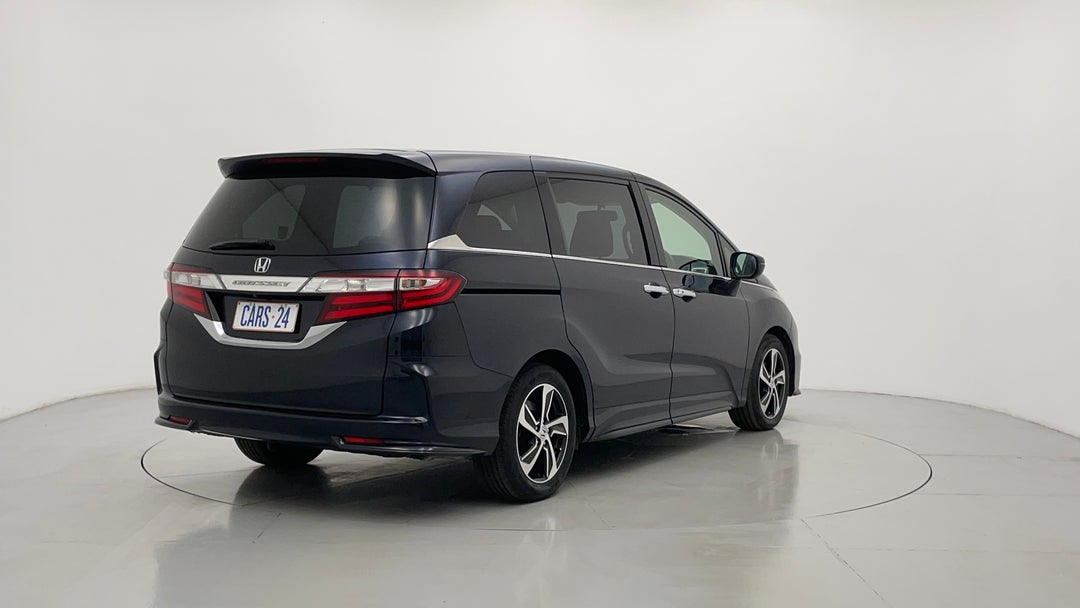 Right Back Diagonal (45- Degree) View