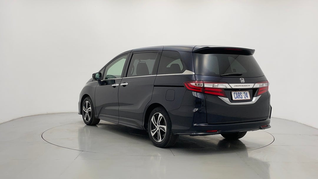 Left Back Diagonal (45- Degree) View