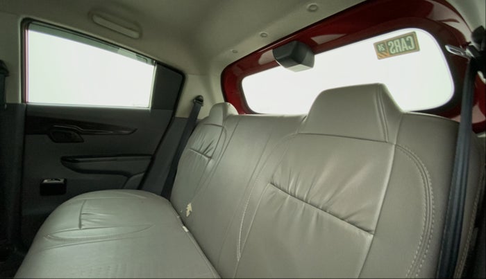 2017 Mahindra KUV 100 NXT K2 P 6 STR, Petrol, Manual, 38,447 km, Right Side Rear Door Cabin