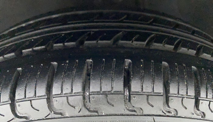2012 Maruti Alto K10 VXI P, Petrol, Manual, 21,214 km, Left Front Tyre Tread