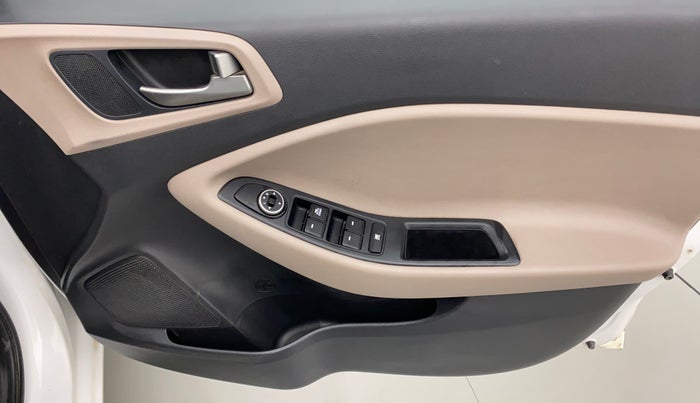 2015 Hyundai Elite i20 MAGNA 1.4 CRDI, Diesel, Manual, 38,785 km, Driver Side Door Panels Control
