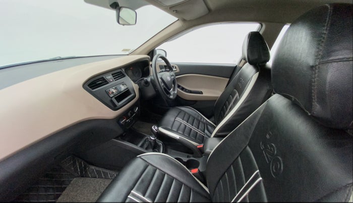2015 Hyundai Elite i20 MAGNA 1.4 CRDI, Diesel, Manual, 38,785 km, Right Side Front Door Cabin