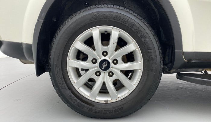2017 Mahindra XUV500 W10 FWD, Diesel, Manual, 40,984 km, Right Rear Wheel