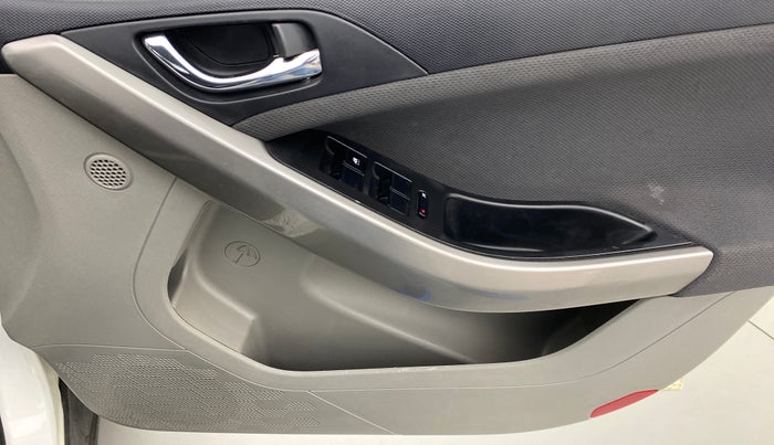 2019 Tata NEXON XZA+ 1.5, Diesel, Automatic, 25,901 km, Driver Side Door Panels Control